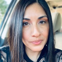 Elizabeth Pham
