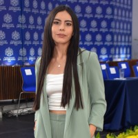 Catalina León