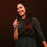 Joana Nicolaas Ponder