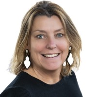 Nienke Oostra