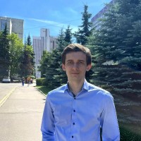 Евгений Тихонов