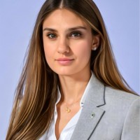 Nicole S.