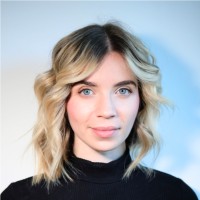 Lily Hennes