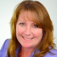 Lori Lee