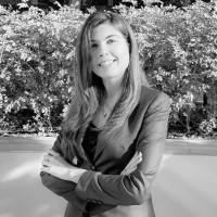 Tina Verma, Cia, Cfe, Fcca, Mba