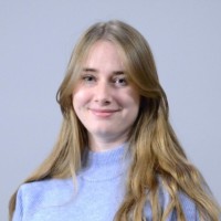 Eva L.