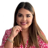 Kendra Lozano