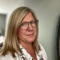 Mary Dandron