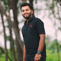 Kaviyarasan S
