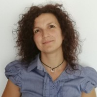 Laura Bucur