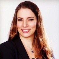 Dr. Isabella Helmreich