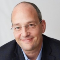 Michael L. Casella 🌎