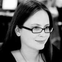 Elizabeth R.