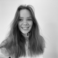 Silvia Davis