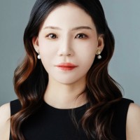Julia Zhu