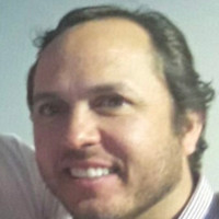 Roberto Macaes
