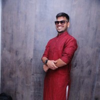 Dr Moxesh Shah