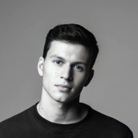 Роман Белов