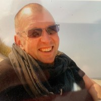 Dirk Lindauer