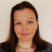 Yvonne Moors