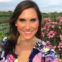Caitlin White, Crna