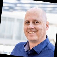 Lars R. Sund