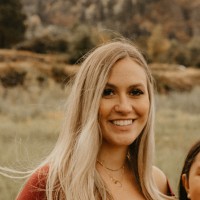 Amanda Williams, Mba