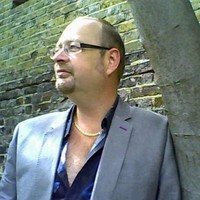 Dr Andrew Usher
