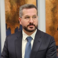 Brad B. Keshavarz