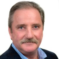 Stuart Holmes