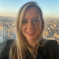 Elaine Lovato Medeiros