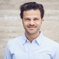🖥️ Davor Komšić