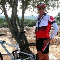 Dr. Eli Farkas