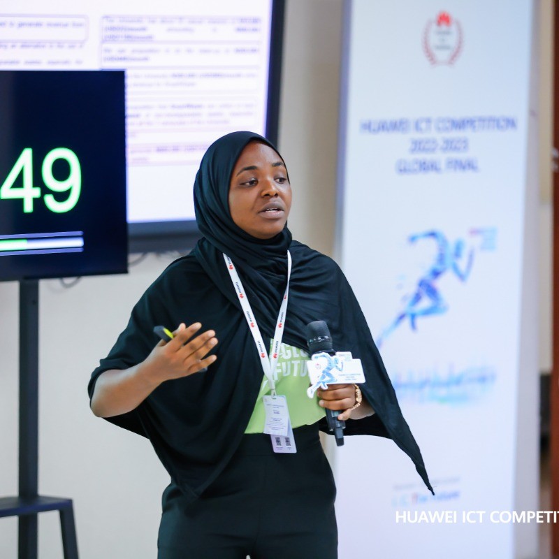 Maryam Jimoh, Fnsig