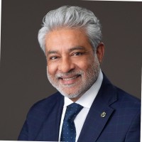 Oz Khan