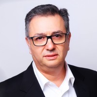 Sergio W Lara