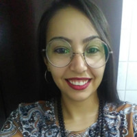 Thais Campanholi