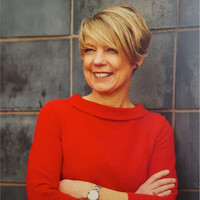 Lesley Dixon