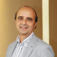 Angel González
