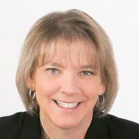 Colleen Robar, APR