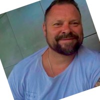 Simon Richardson