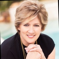 Gail Stoke