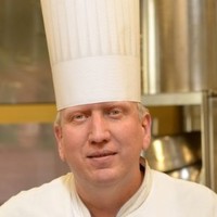 Ulrich K�hn