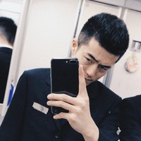 懿哲 Liu
