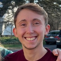 Ari Eisenstadt (He/Him)