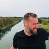 Roel Van Hoeck