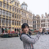 毋静艺