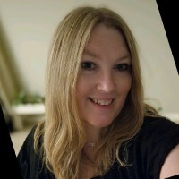 Mona E Halvorsen