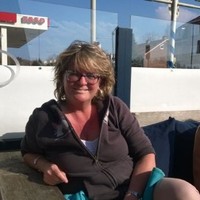 Petra L. Bergen, Van