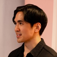 Neil Hoang